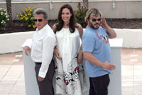 Angelina Jolie protégée par Dustin Hofman et Jack Black