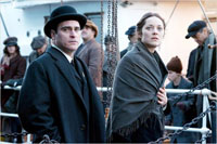 THE IMMIGRANT 