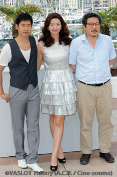Junsang Yu, Song Summi, Hong Sangsoo