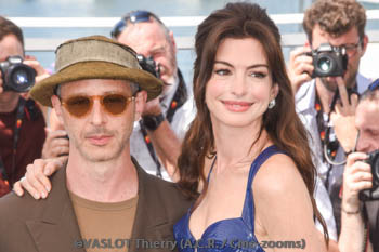 Jeremy Strong, Anne Hathaway Jeremy Strong, Anne Hathaway
