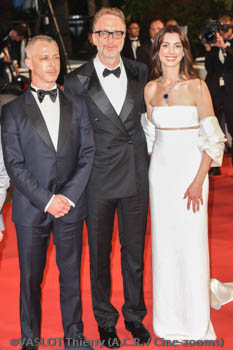 Jeremy Strong, James Gray, Anne Hathaway