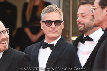 Joel Edgerton, Lars Knudsen