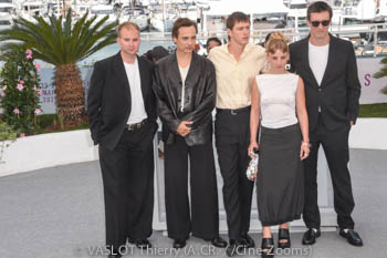 Archie Pearch, Frank Dillane, Harris Dickinson, Megan Northam, Scott O'Donnell 