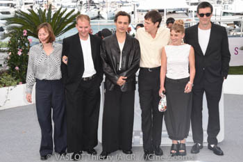 Archie Pearch, Frank Dillane, Harris Dickinson, Megan Northam, Scott O'Donnell 