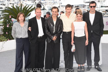 Archie Pearch, Frank Dillane, Harris Dickinson, Megan Northam, Scott O'Donnell 