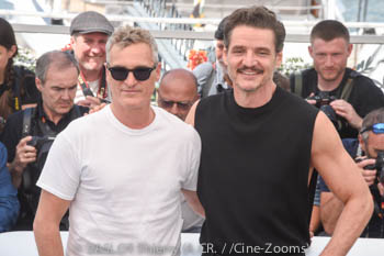 Joaquin Phoenix, Pedro Pascal