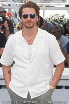 Luke Grimes 013.jpg