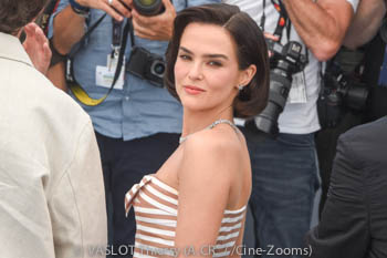 Zoey Deutch