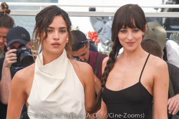 Adria Arjona, Dakota Johnson