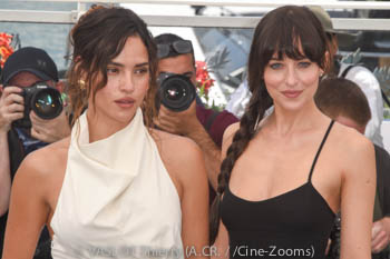 Adria Arjona, Dakota Johnson