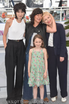 Eve Yelmani, Liliane Sanrey-Baud, Romane Bohringer, Clémentine Autain