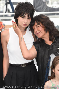 Eve Yelmani, Romane Bohringer