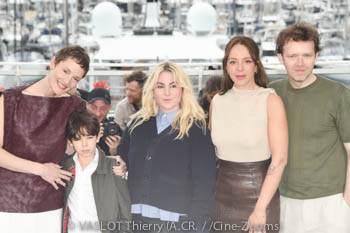 Vicky Krieps, Viggo Ferreira-Redier, Anna Cazenave Cambet, Monia Chokri, Antoine Reinartz