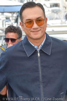 Huang Jue 