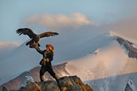 LA JEUNE FILLE ET SON AIGLE