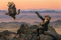 LA JEUNE FILLE ET SON AIGLE