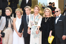 Melissa George, Cecile de France, Benoit Magimel, Emmanuelle Bercot, Catherine Deneuve, Gabriel Sara