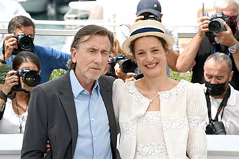 Tim Roth, Vicky Krieps