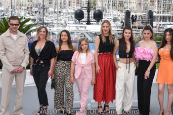 Idir Azougli, Andréa Bescond, Léa Gorla, Ashley Romano, Agathe Riedinger, Malou Khebizi, Kilia Fernane, Alexandra Noisier 