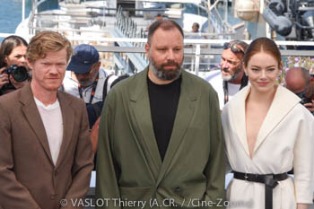 Jesse Plemons, Yorgos Lanthimos, Emma Stone