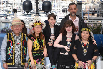 Komeok Joe, Sailyvia Paysan, Martin Verset, Babette De Coster, Claude Barras, Nelly Tungang