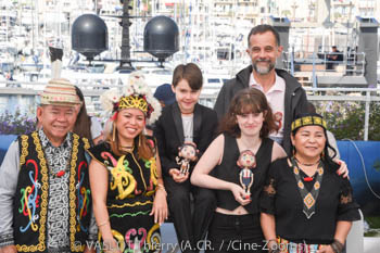 Komeok Joe, Sailyvia Paysan, Martin Verset, Babette De Coster, Claude Barras, Nelly Tungang