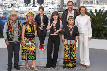 Komeok Joe, Sailyvia Paysan, Martin Verset, Babette De Coster, Claude Barras, Nelly Tungang, Laetitia Dosch 