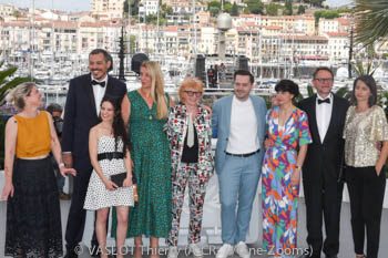 Elodie Vaulay, Mohamed Ameur, Halima Hocine, Sophie Axus, Claire Simon, Vincent Cardoso, Morgane Lecompte, Bertrand Quinet and Estelle Lavault 