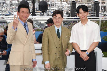 Hwang Jeong-min, Ryoo Seung-wan, Jung Hae-in