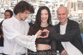 Mark Eydelshteyn, Mikey Madison, Jurij Borisov