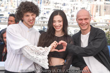 Mark Eydelshteyn, Mikey Madison, Jurij Borisov