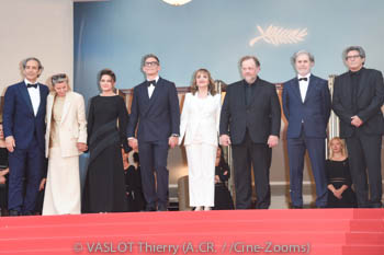 Alexandre Desplat, Dominique Lemonnier, Florence Gastaud, Michel Hazanavicius, Dominique Blanc, Grégory Gadebois, Serge Hazanavicius, Patrick Sobelman