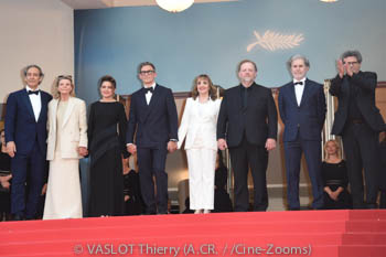 Alexandre Desplat, Dominique Lemonnier, Florence Gastaud, Michel Hazanavicius, Dominique Blanc, Grégory Gadebois, Serge Hazanavicius, Patrick Sobelman