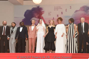 Leila Slimani, Halle BerryCarlos Reygadas, Payal Kapadia, Dieudo Hamadi, Jeremy Strong, Juliette Binoche, Alba Rohrwacher, Leïla Slimani, Halle Berry, Hong Sang-soo
