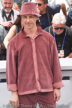 Jeremy Strong