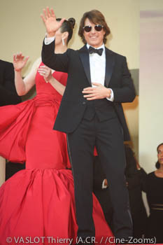 Hayley Atwell, Tom Cruise
