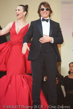 Hayley Atwell, Tom Cruise