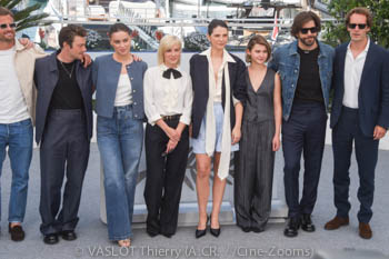 Martin Playoust, Nicolas Tzipine, Felix Kysyl, Angelina Woreth, Mélanie Laurent, Josephine Japy, Sarah Pachoud, Pierre-Yves Cardinal, Antoine Playoust 