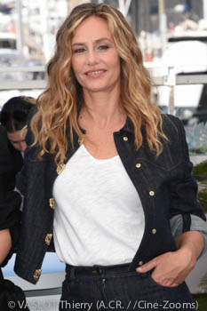 Cécile De France