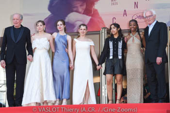 Jean-Pierre Dardenne, Elsa Houben, Babette Verbeek, Janaïna Halloy Fokan, Samia Hilmi, Lucie Laruelle, Luc DardenneJean-Pierre Dardenne, Elsa Houben, Babette Verbeek, Janaïna Halloy Fokan, Samia Hilmi, Lucie Laruelle, Luc Dardenne