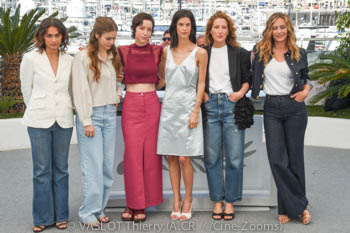 Raïka Hazanavicius, Angèle Garnier, Sara Giraudeau, Suzanne Lindon, Julia Piaton, Cécile de France