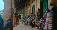 MUGANGA - CELUI QUI SOIGNE MUGANGA - CELUI QUI SOIGNE
