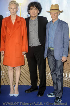 Tilda Swinton, Bong Joo-1ho, Tomas Lemarquis