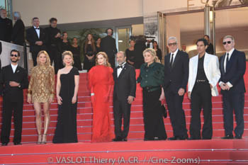 Pierre Niney, Virginie Efira, India Hair, Isabelle Huppert, Asghar Farhadi, Catherine Deneuve, Vencent Perez, Adam Bessa, Alexandre Mallet-Guy 004.jpg