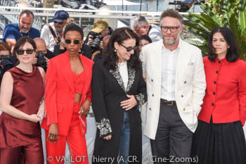Sugar Lyn Beard, Samira Wiley, Julia Louis-Dreyfus, Seth Rogen, Abbi Jacobson