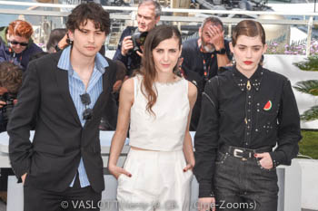 David Flores, Katharina Rivilis, Naomi Cosma