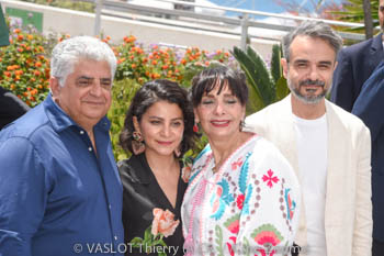 Kaveh Farnam, Parnian Farnam, Manijeh Hekmat, Ali Azimi 