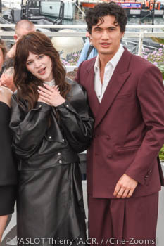 Sophie Thatcher, Charles Melton