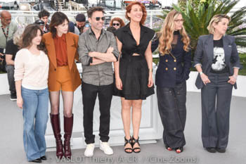 Saul Benchétrit, Charlotte Gainsbourg, Yvo Muller, Lauriane Escaffre, Cécile de France, Florence Loiret Caille Saul Benchétrit, Charlotte Gainsbourg, Yvo Muller, Lauriane Escaffre, Cécile de France, Florence Loiret Caille