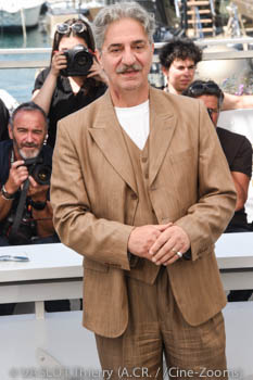 Simon Abkarian